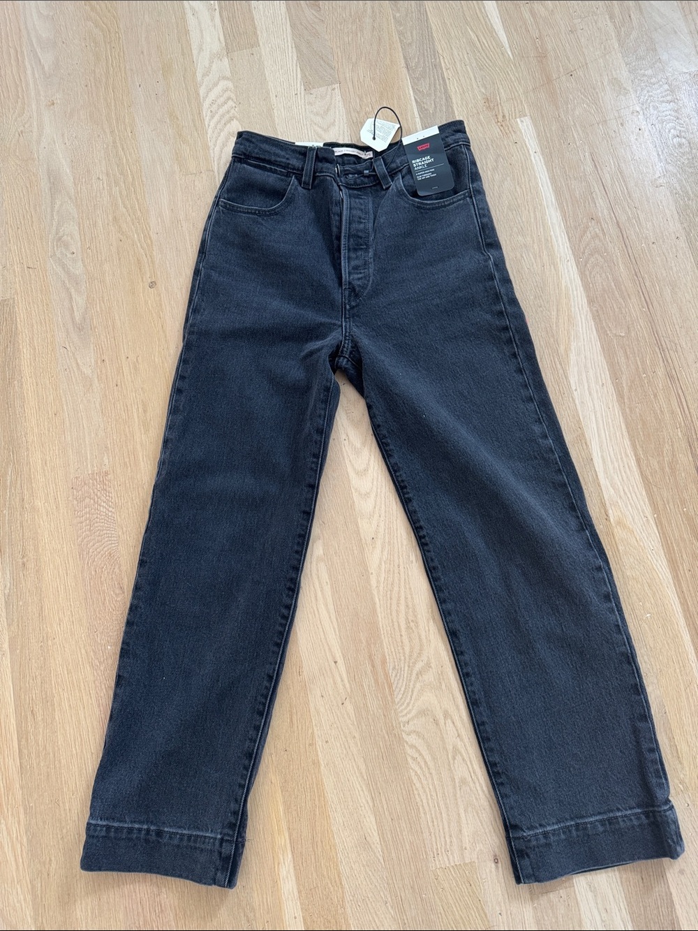 Levis Ribcage straight ankle